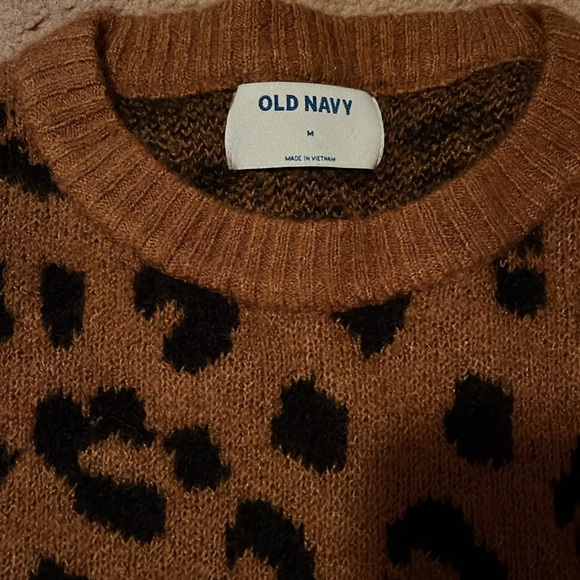 Old navy leopard print sweater - Picture 3 of 3